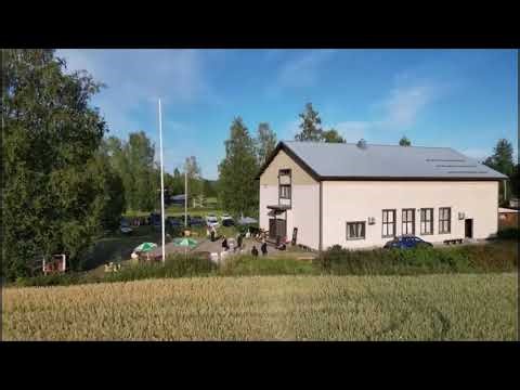Velaatan pirtti, juhlatila maalaismaisemassa Tampereen Teiskossa.