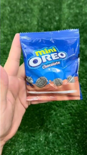 I opened the OREO and saw this 🟤