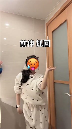 Discover Beijing's Beauty in a Traditional Cheongsam Easy to Learn Series Travel Cultural