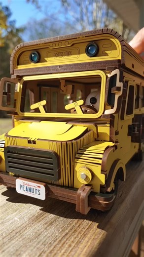 Construyamos un autobús escolar con Snoopy