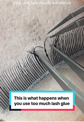 Using too much adhesive in lash extensions? That’s how stickies happen 😬 Want to master lash extension techniques? DM us to start your training 🤍 #lashperfect #lashextensions #lashtech #lashtraining #lashbeginner