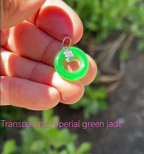 What makes Imperial Jade so valuable, where is it from and how is it compared? #jade #jadeite