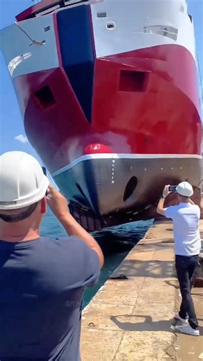 Why Workers Cut Massive Chains on a Dangerous Giant Ship Before Launch 🚢⚠️ #shorts