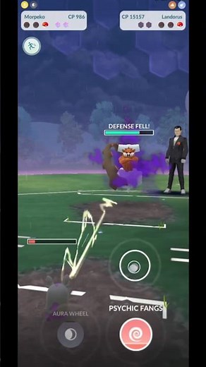 Beating Giovanni with a 900 CP Morpeko 😱 | Pokemon Go |