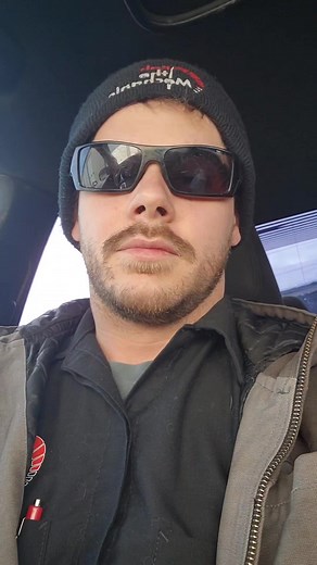 1.2M views · 10K reactions | Dealer mode...  . . . . #mechaniclife #carguy #cargirl #mechanic #tips #tipsandtricks #howto #diy #lifehack #nowyouknow #funfact #chrysler #dodge #jeep #ram #dealermode | Robert Zeromski | Facebook