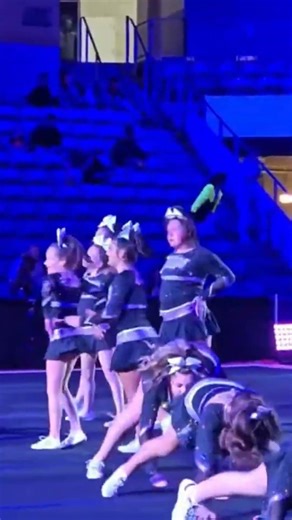 Love the Dance #cheerleading #cheershe8 #cheerteam #allstarcheer #cheerlife #subscribe