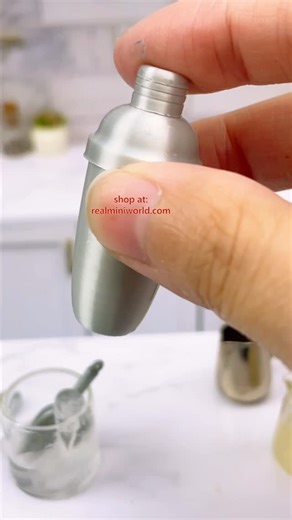 REAL Tiny Food Cooking, Baking, & Art Shop on Instagram: "tiny blue mojito 🍸💙 get tiny share set at realminiworld.com #minicooking #tinyfood #miniature #asmr #miniaturekitchen"