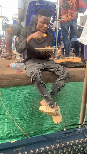 They don black mail me 😂😂 | Legit strings