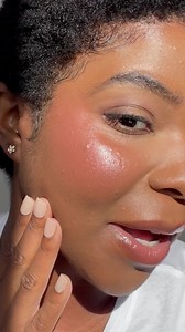 2.5K views · 55 reactions | Have you tried our ICONIC blush tape ™ liquid blush? ⚡️ ✔️hybrid blush & glow kisses cheeks with dewy color ✔️diamond powder reflects light for a soft-focus glow ✔️skin-conditioning formula blends like a dream ✔️precision cushion tip for easy, no-mess application Available NOW in 4 dewy shades on tarte.com or in-store @ultabeauty!✨ https://bit.ly/3JzXVYn #rethinknatural #tartecosmetics #vegan | tarte cosmetics | Facebook