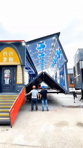 qingyang556 on Instagram: "Multi-purpose intelligent mobile truck container folding extendable house. Operation process demonstration. Simple and flexible operation, economical and practical, suitable for banquets, parties, weddings, exhibition halls, dance halls, birthday parties, company celebrations, wedding planning, event planning, outdoor camping, RV travel and other scenarios. No time or location restrictions, durable.#lorry #RV#wedding#Event planning#event trailer"