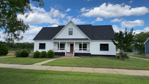 Saddlewood by R-Anell Homes | 3 bed, 2 bath prefab house tour