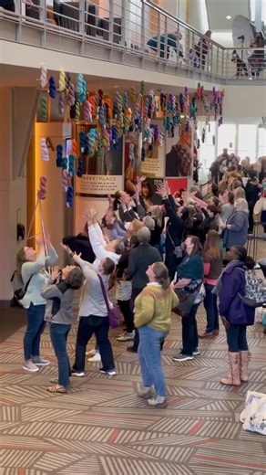 3.5K views · 95 reactions | Cascade 220 Yarn Drop at Vogue Knitting Live #Cascade220 #VogueKnittingLive | Cascade Yarns | Facebook