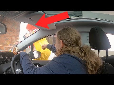 RONALD MCDONALD DRIVE THRU PRANK (CRAZY FREAKOUT)