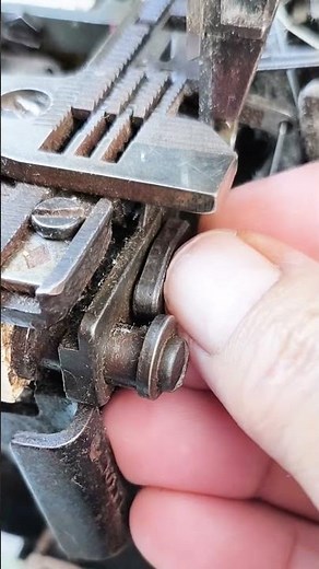 Needle Bar Removal & Installation 🧵🪡 #sewing #sewinghacks