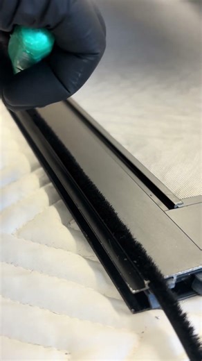 網戸モヘア取付 ボロボロで隙間だらけの防虫ゴムからモヘアに交換編 #asmr #diy #oddlysatisfying #repair