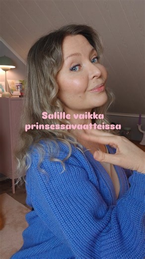 Mitä mieltä oot mun salitavoista? 🤪 ✨ Meikkivoide on @flowcosmetics Cream Foundation ja todellakin tervetullut ja loistava uutuus. Meikkivoide saatu. ❤️ ✨ | Miia Johansson
