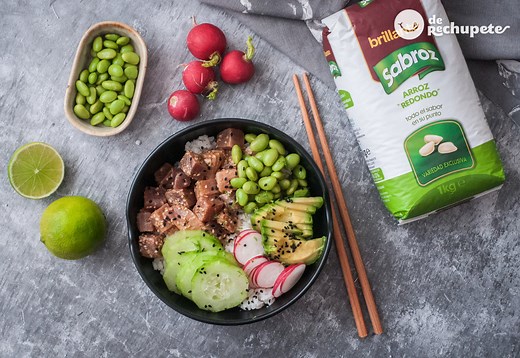 Cómo hacer poke bowl de arroz y atún. Receta sana y deliciosa - De Rechupete