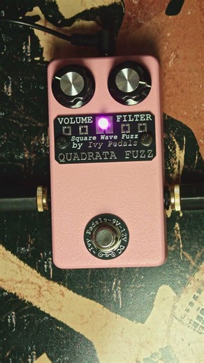Ivy Pedals Quadrata Fuzz Deluxe in PINK #Guitar #PedalDemo [2/3] #effectspedals #guitarpedals #Fuzz