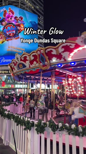 Ride the 45ft tall Ferris Wheel and indulge in canival treats only til Dec. 23 ✨ #toronto #thingstodointoronto #torontodateideas #winterglowtoronto #winteractivities