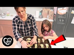 EASY OVEN BAKED APPLE PIE RECIPE | PILLSBURY CRESCENT ROLL FALL APPLE PIE BITES | COOK WITH ME