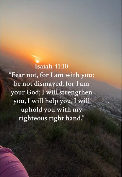 God makes no mistakes, have faith and trust in his will. Some people, places, & things are only meant for a season or a reason. Live in the present forget the past, don’t worry about the future just trust not in your own understanding but God’s. #fyp #God #godisgood #momsoftiktok #selflove #trending