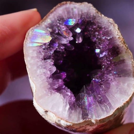 ✩☾✧DEEP PURPLE Crystal Sparkle #crystals #relaxing