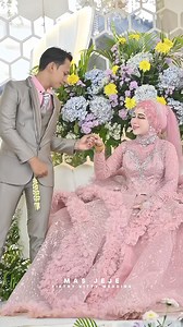 Fietry kitty wedding on Reels