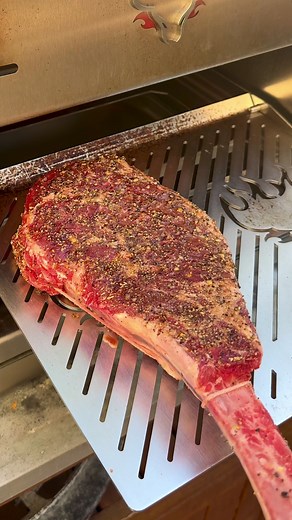 Saturday Sizzles: Rate That Steak Crust (Part 136)
