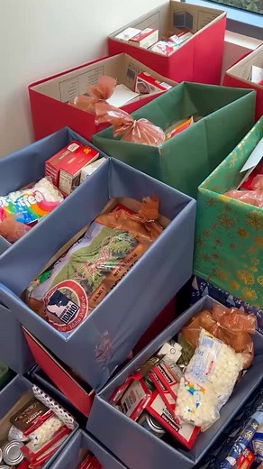 If you or someone you know are in need of a Thanksgiving meal this holiday season, please come to our Simi Valley Family YMCA today, November 21st any time from 3pm to 7pm to pick up a meal box. This will be first come first served. Reach out to Brie at bcrisp@sevymca.org for any questions! | Simi Valley Family YMCA | Facebook