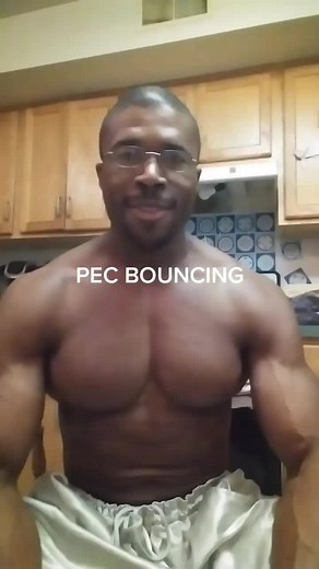 Pec BOUNCING &Flexing #fyp#Pecbounce #pecsbouncer#naturalbodybuilder