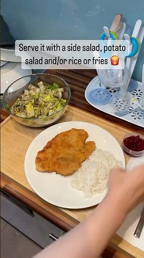 How to Make Wiener Schnitzel 🇦🇹 | Easy & Crispy!