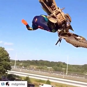 THIS NO HAND SLOWMO WHIP MADE MY DAY O.o | WHIP