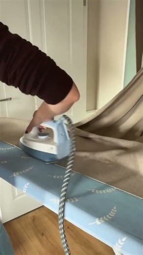 Ich hab’s endlich ausprobiert – dieses legendäre Bügelband 😅. #shorts #diy #jeanbietau