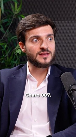 The PSOE plumber appeared under the name Charo 007 in some notes.
