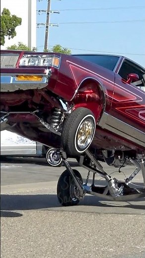 G Body Buick Regal LOWRIDER HOPPING HIGH! Cruising in to a Classic Car Show in Santa Ana California!