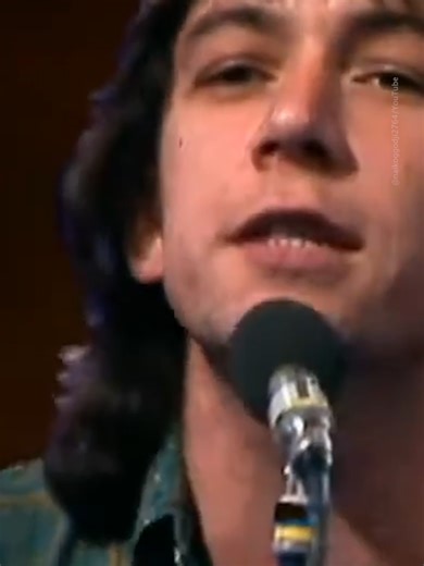 You’ve never heard “Paint It Black” like this before. When 1994 Inductee Eric Burdon teamed up with @warthebandofficial in 1970, they flipped @therollingstones classic into something with a whole lotta funk. Go ahead… try not to move your feet. We dare you. #TheRollingStones #paintitblack #ericburdon #Cover #rockandroll