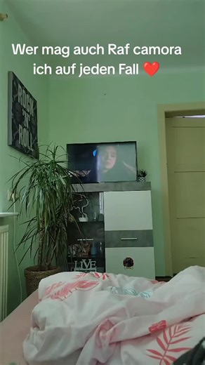 Celin (@celinheinicke64)’s videos with Blaues Licht - RAF Camora & Bonez MC