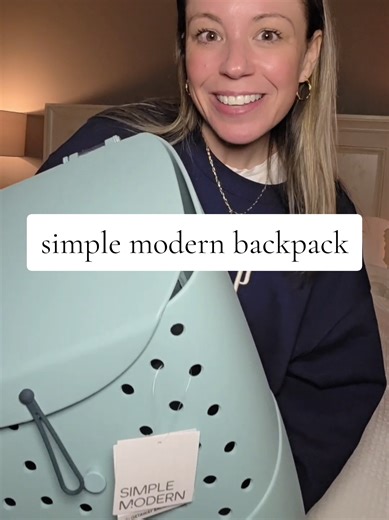 Nothing beats the convenience of a waterproof backpack! @Simple Modern #simplemodern #simplemodernbackpack #mommusthaves #beachday #mombag