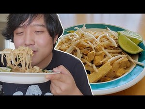 Cooking Pad Thai for the first time! ( Cooking with Daboki)