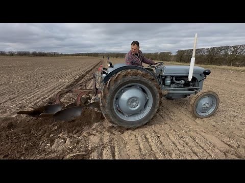 How to set up a old rusty Ferguson plough