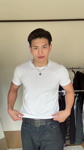 ユニクロTシャツのおすすめ最強スタイル