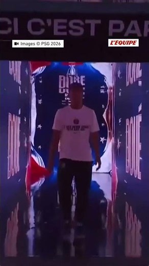 🕺 Le petit pas de danse de Désiré Doué sur son entrée au Parc des Princes sur Central Cee #psg