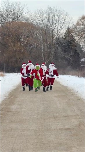 The Grinch VS. Five Santas