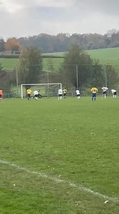 Wedstrijdverslag VV Partij 2 – Sporting H.A.C 3 9 november 2025 Locatie: Partij Door: Mark Anneveldt Het is alweer even geleden dat vaste volgers hier een wedstrijdverslag van VV Partij 2 konden lezen. Sinds Rood-Groen uit op 5 oktober zaten onze fans op hun honger en werd de VV Partij-Facebookpagina veelvuldig ververst in afwachting van nieuws over hun helden. Een aantal vrije weekenden én een niet-gepubliceerd wedstrijdverslag waren hiervan de oorzaak. Er zijn bij de redactie diverse vragen bi