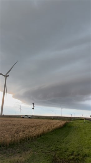 Back on June 17th in the TX PH, this rain shower ahead of the main supercell took on structure like a supercell before it even had any lightning. | Texas Storm Chasers