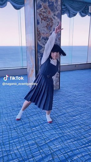 Exploring Avant-Garde Style in Dance and Fashion