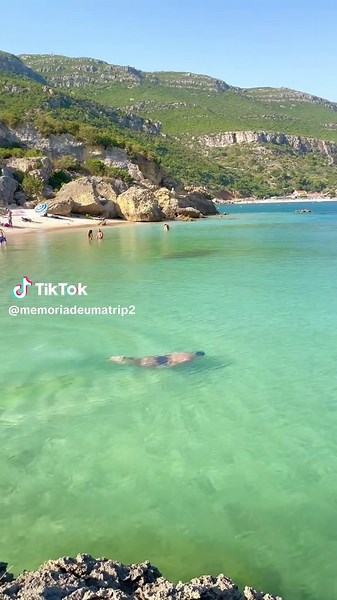 Praia dos Coelhos: Um Paraíso em Setúbal, Portugal