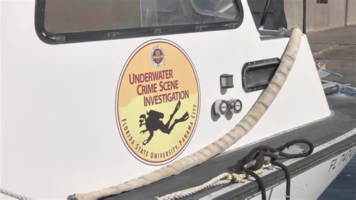 FSU Panama City students practice underwater crime scene skills