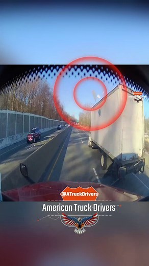 Ice flies off another truck and shatters this driver’s windshield on the interstate — a scary winter hazard #AmericanTruckDrivers #Philadelphia #WinterDriving #IceFlying #CloseCall | American Truck Drivers