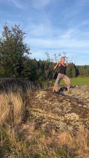 Want to unlock inner strength and peace? Try moving like a Tiger. 🐯 Tiger Form from the 5 Element Qigong system is a powerful remedy for modern, sedentary living. In a world where we often sit too long and breathe too shallow, this dynamic form helps you open your lungs, release stored grief, and awaken internal power. Rooted in the Metal Element, Tiger Qigong targets the lung and large intestine meridians—organs that govern respiration, immunity, and emotional processing. Through strong, power